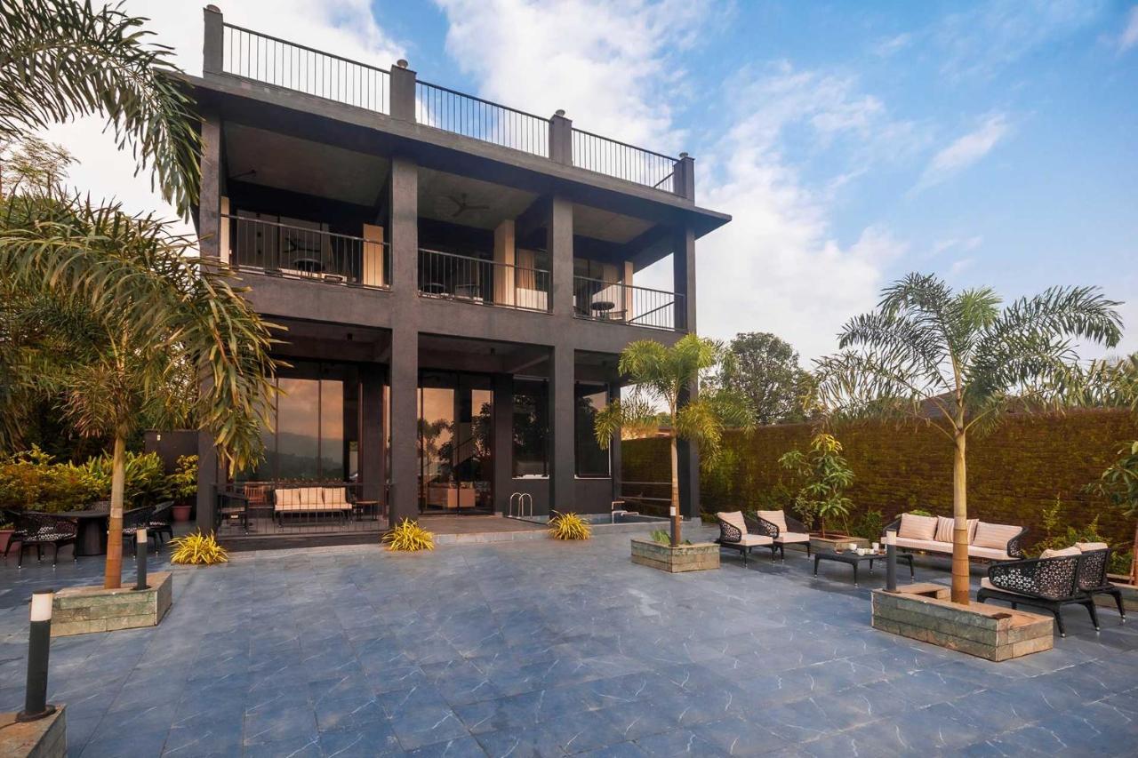 קארג'אט Sunset Boulevard By Stayvista - Lakeside Villa With Pet-Friendly Ambiance, Deck, Terrace, Plunge Pool & Modern Flair מראה חיצוני תמונה